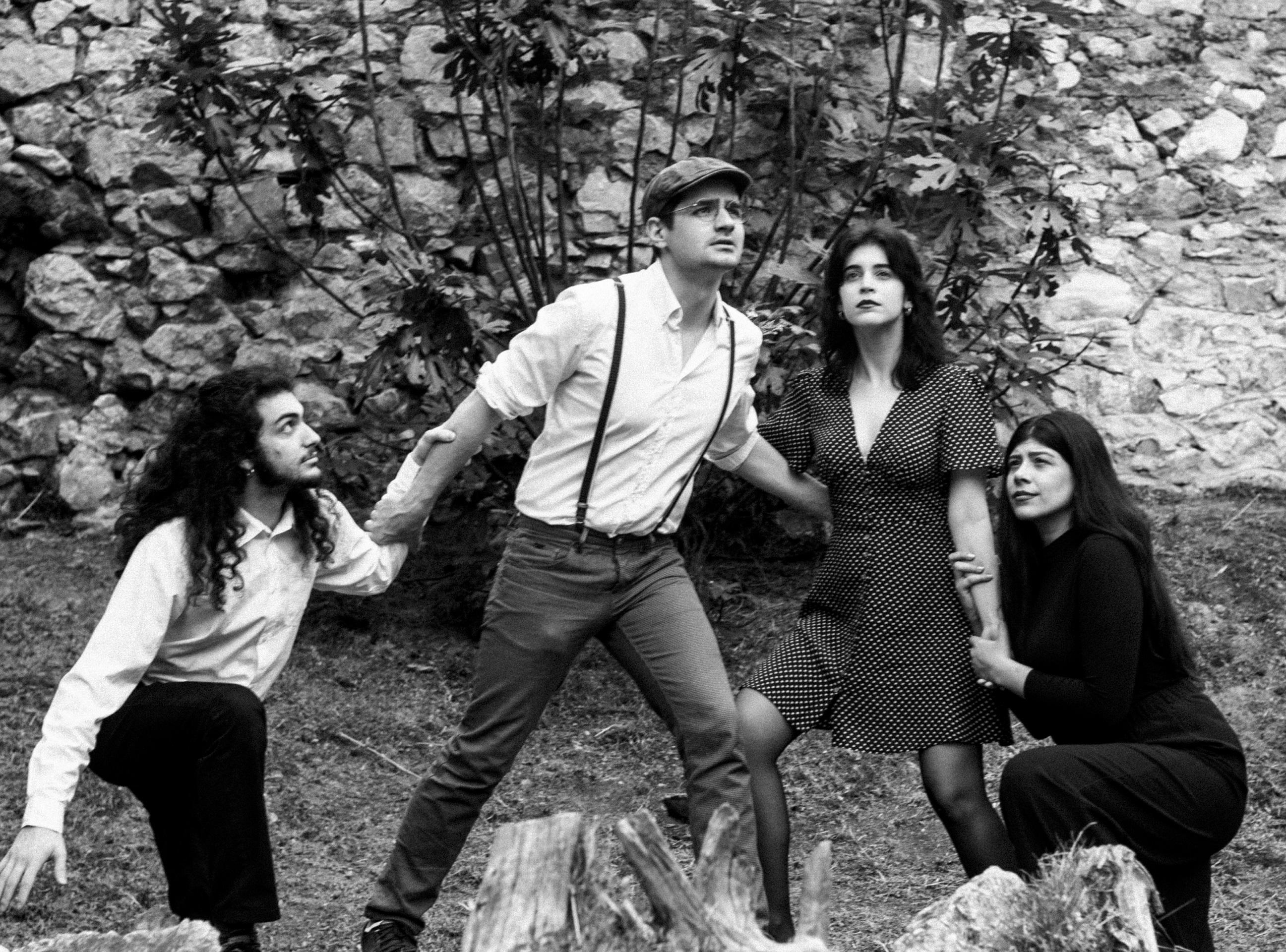 gioi-kai-kores-tou-gianni-kalavrianou-03